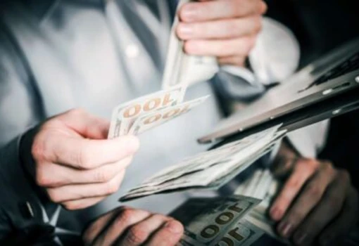 Jak skutecznie dochodzić należnych wynagrodzeń i odpraw?
